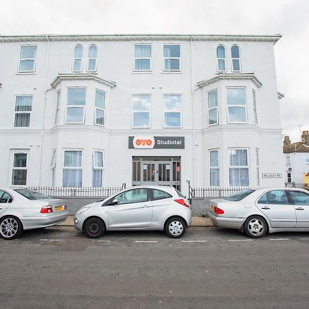 Oyo Studiotel Gy - Modern Hotel Apartments Great Yarmouth Buitenkant foto