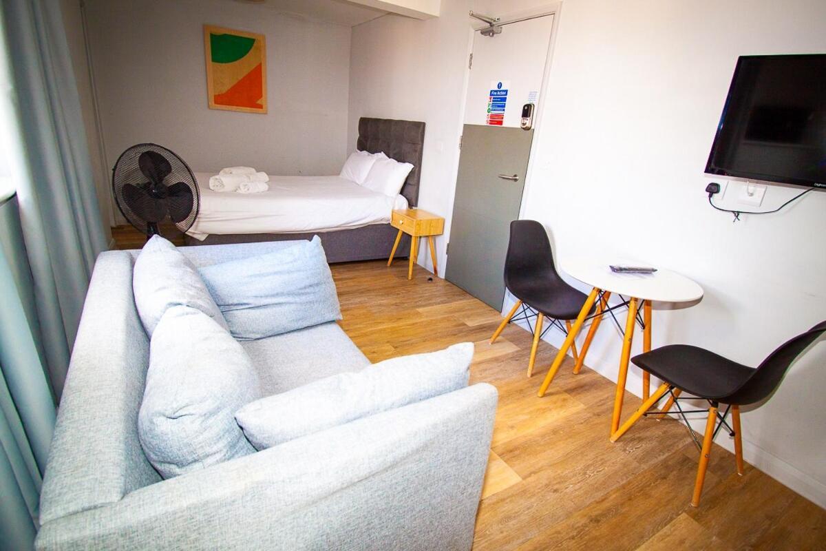 Oyo Studiotel Gy - Modern Hotel Apartments Great Yarmouth Buitenkant foto