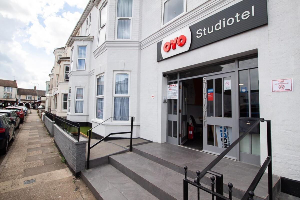 Oyo Studiotel Gy - Modern Hotel Apartments Great Yarmouth Buitenkant foto